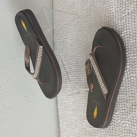 Volatile Rhinestone Flip Flops - Picture 4 of 13